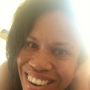 Meet your Posher, Lena